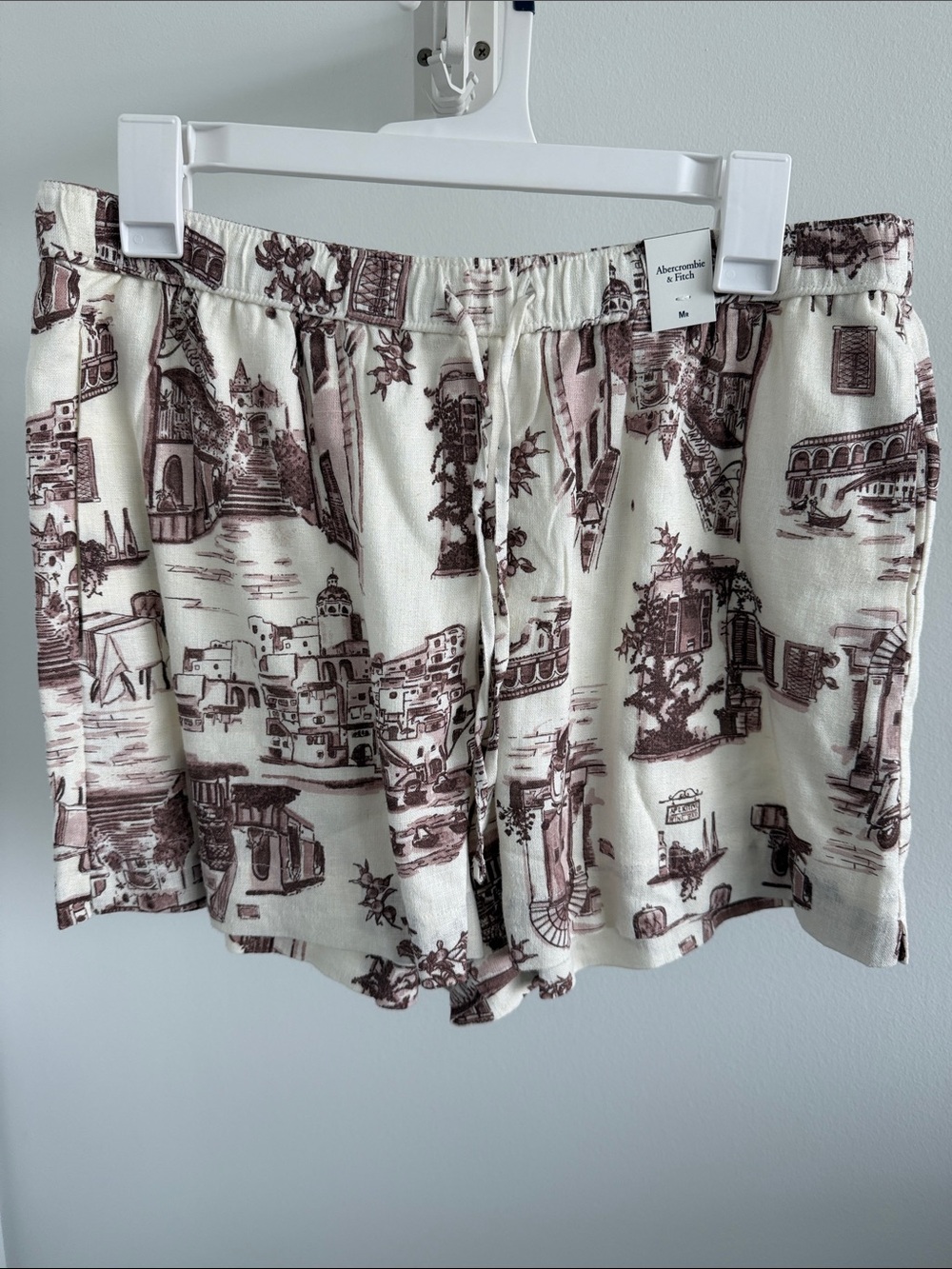 Abercrombie & Fitch Cream Linen Shorts with Brown Scenic Print BNWT medium